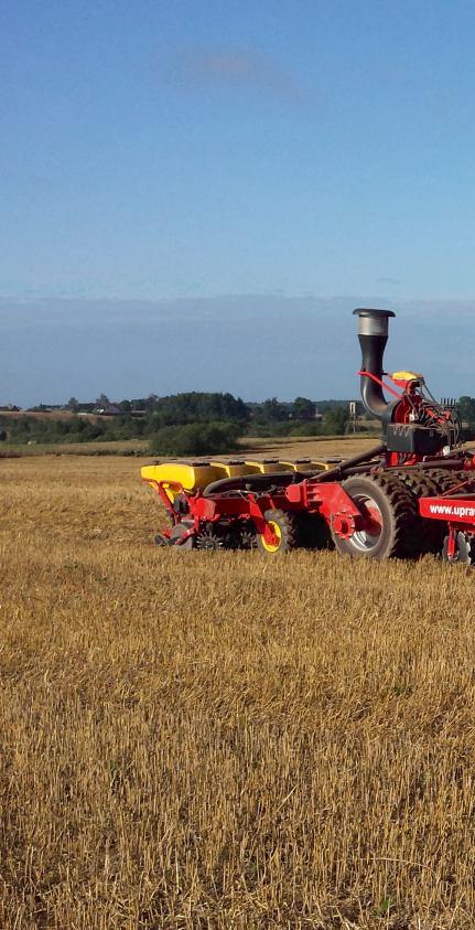Porównanie efektywności uprawy pasowej (Strip-Till) i tradycyjnej (orkowej) w uprawie buraka cukrowego.