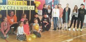W Konkursie klasowym na najciekawszą gazetkę ścienną pt. Prawa Dziecka nagrody otrzymały : I miejsce- klasa IIIa, II miejsce klasa IIb i klasa IIc, III miejsce klasa IIIc i klasa IIa.