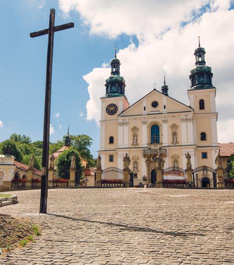 000 złotych Ochrona zabytków Małopolski 19 projektów z dofinansowaniem 423 000 złotych Budowa kompleksu rekreacyjnego w