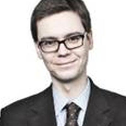 wdrożeń Solvency II, Rekomendacji U, innowacyjnych modeli dystrybucji ubezpieczeń, ustawy o usługach płatniczych, systemów płatności mobilnych, postępowań licencyjnych przed KNF, oraz outsourcingu