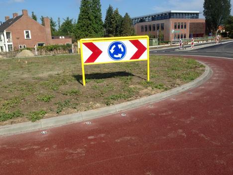 Almere LUX 4 oraz LUX 1 Ronda Aby rondo uwidocznić już od dużej odległości, można
