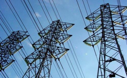 wyposażenie budynku w panele fotowoltaiczne wytwarzające energie elektryczną,