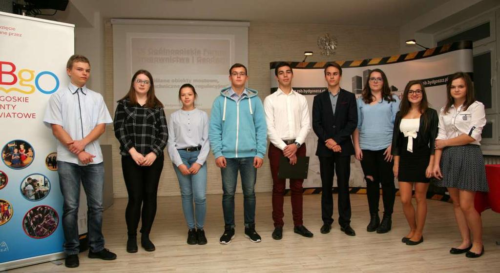 Oddziału Stowarzyszenia Geodetów Polskich w Bydgoszczy; Marcina Gorączko pracownika Katedry Ekoinżynierii i Fizykochemii Środowiska Uniwersytetu Technologiczno-Przyrodniczego w