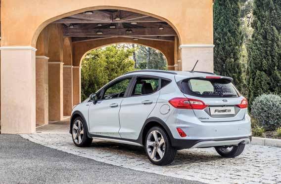 NOWY FORD FIESTA ACTIVE Wybrane wypsażenie standardwe Active 1 Wybrane zewnętrzne elementy nadwzia Unikalne słny nadwzia w stylizacji Active Zawieszenie zwiększnym prześwicie (19mm) Reflektry