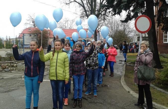 w zakątku rododendronów przedstawiciele różnych