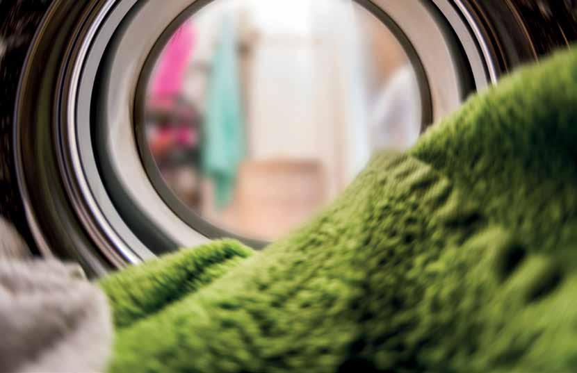 2. SYSTEM FILTRACJI WSTĘPNEJ Filtr wstępny składa się z sita filtra, odszumiacza przelewowego oraz zaworu zwrotnego, które razem usuwają ze zbiornika
