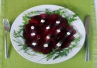chrzanowym i rukolą SERVED WITH BREAD AND BUTTER