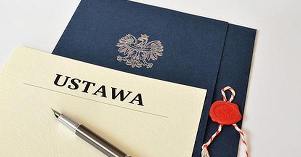 PUBLIKACJE EXPERTYZA ZREALIZOWANA NA ZLECENIE BIURA ANALIZ SEJMOWYCH Ocena rozwiązań rządowego projektu ustawy o zmianie ustawy o urzędzie Ministra Obrony Narodowej oraz ustawy o powszechnym