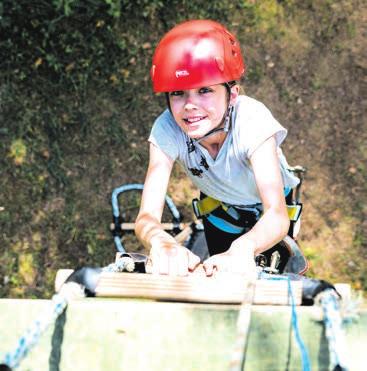 umiejętność: alpinista Zajęcia na strzelnicy - Wiatrówki Wychodząc naprzeciw Twoim oczekiwaniom, dajemy Ci możliwość stworzenia własnego programu Zielonej Szkoły na Mazurach!