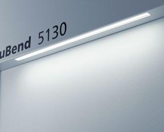 Dla optymalnego oświetlenia zastosowano w obszarze roboczym przed maszyną i w maszynie dodatkowe światła LED.