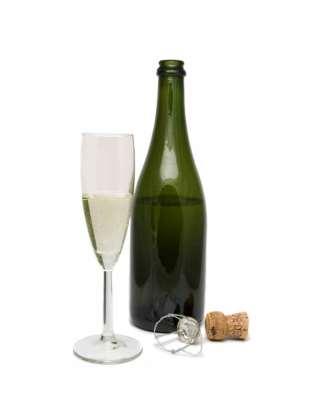 Szampany i wina musujące białe wytrawne i typu brut lub nature 3-6ºC białe wytrawne typu dry 5-6ºC białe półwytrawne