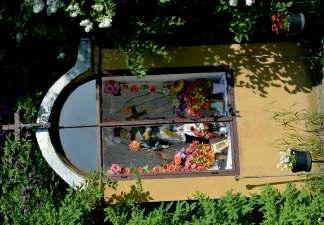 Z poprzednich krzyży zachowano wizerunek Jezusa. 50.0120642 N 21.3486526 E 50.020325 N 21.