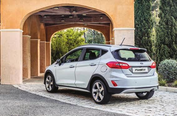 NOWY FORD FIESTA ACTIVE Wybrane wypsażenie standardwe Active 1 Wybrane zewnętrzne elementy nadwzia Unikalne słny nadwzia w stylizacji Active Zawieszenie zwiększnym prześwicie (19mm) Reflektry