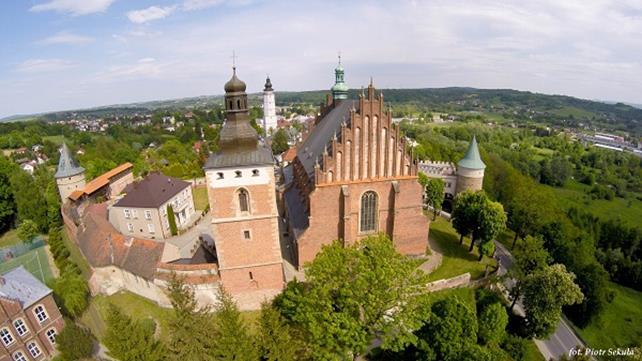 Na wyposażenie wnętrza złożyły się 3 epoki: gotyk, renesans i barok.