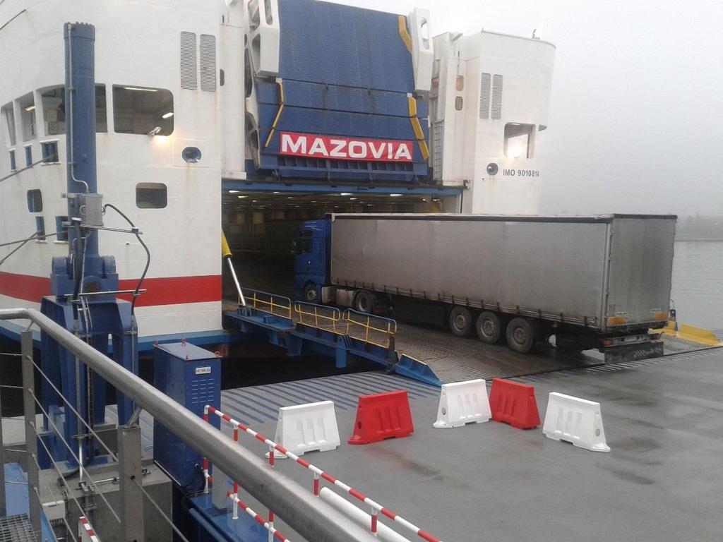 Terminal promowy w Świnoujściu, dostawa hydraulicznego napędu i