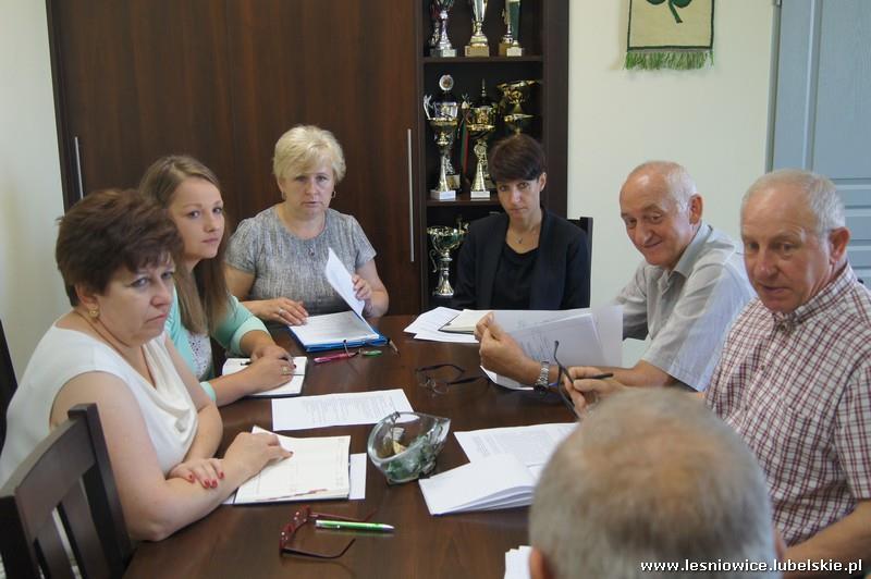 Urzędzie Gminy Leśniowice odbyła się narada kierownictwa urzędu zorganizowana przez Pana Wiesława Radzięciaka Wójta Gminy.