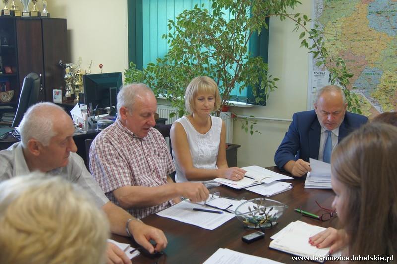 Gminnego Zakładu Komunalnego i Samorządowego Ośrodka Kultury w Leśniowicach.