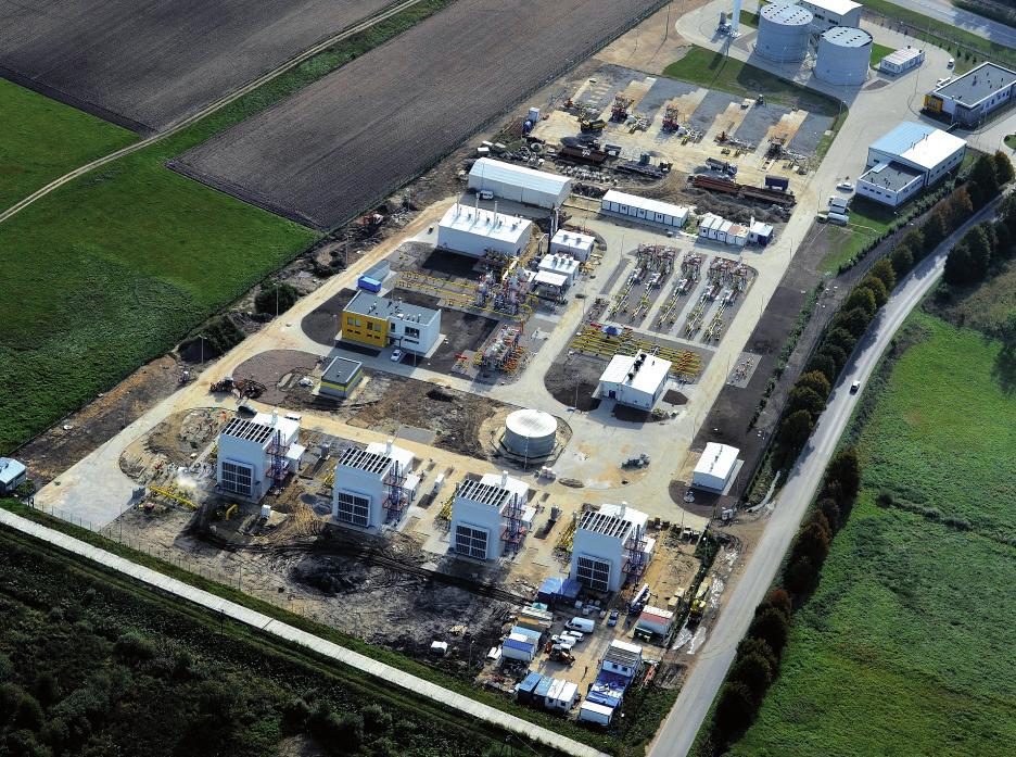 sesje terenowe sesja 2: ODDZIAŁYWANIE INWESTYCJI NA ŚRODOWISKO NATURALNE Eksploatacja gazu ziemnego i ropy naftowej na Pomorzu Uwarunkowania hydrogeologiczne związane z