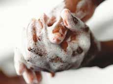 W badaniach klinicznych płynu do mycia rąk Renew udowodniono, że dłonie zachowują do 43% więcej nawilżenia w sytuacji częstego, mycia rąk, niż w przypadku użycia jednego z wiodących mydeł w płynie.