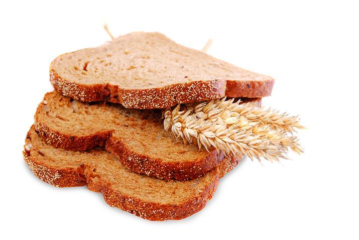 Produkty pełnoziarniste są nie tylko źródłem błonnika ale również witamin (z grupy