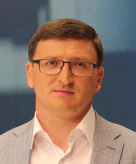 OKIEM EKSPERTA POTRZEBNY JEST POMOST MIĘDZY UKRAIŃCAMI A UCZCIWYMI POLSKIMI PRACODAWCAMI VASILIY VOSKOBOYNIK Prezes Ukraińskiego Stowarzyszenia Międzynarodowego Zatrudnienia W ciągu kilku lat,