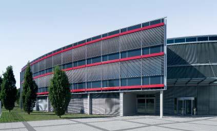 W skrócie Klient: Warema Firma rodzinna, od 60 lat zajmuje się projektowaniem, produkcją i sprzedażą systemów osłonowych oraz przeciwsłonecznych 19 odziałów w Niemczech Warema zatrudnia około 3.