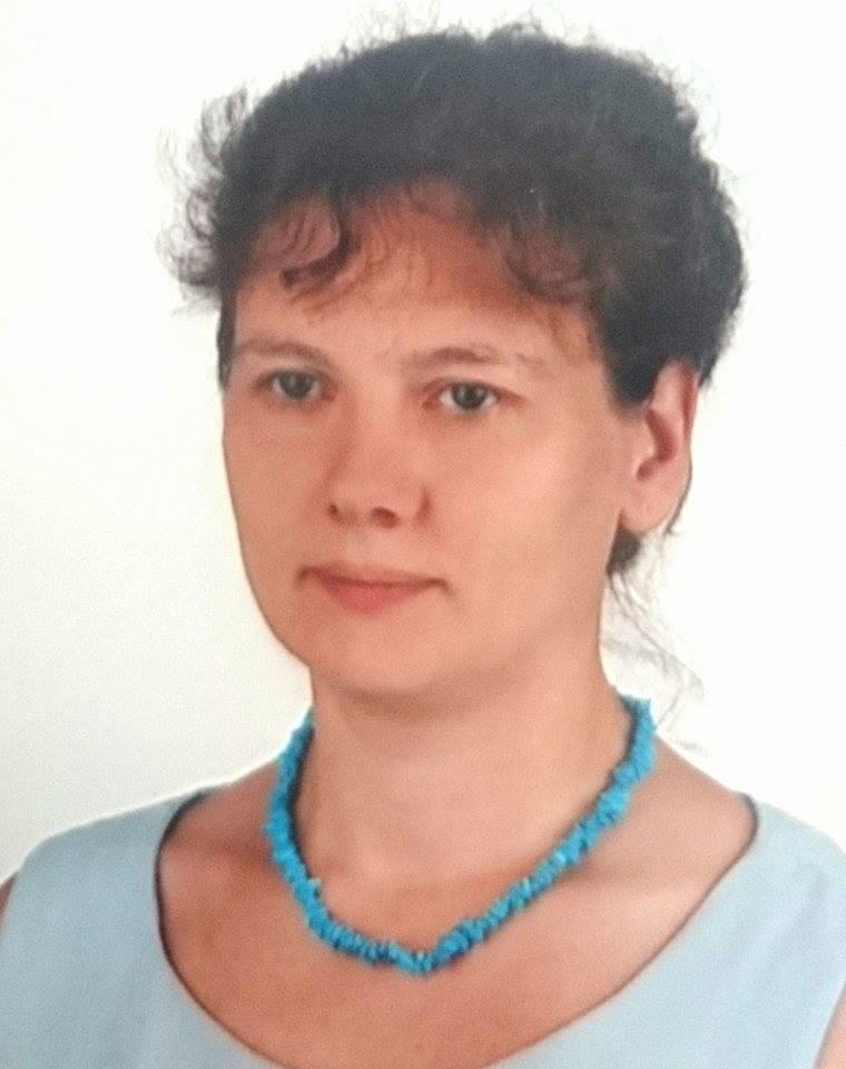 ANNA STEMPNIK Absolwentka Uniwersytetu Śląskiego w Katowicach, w roku 1998 opublikowała pracę magisterską pod tytułem Amatorski ruch kulturalny w Rudzie Śląskiej w latach 1918-1939.
