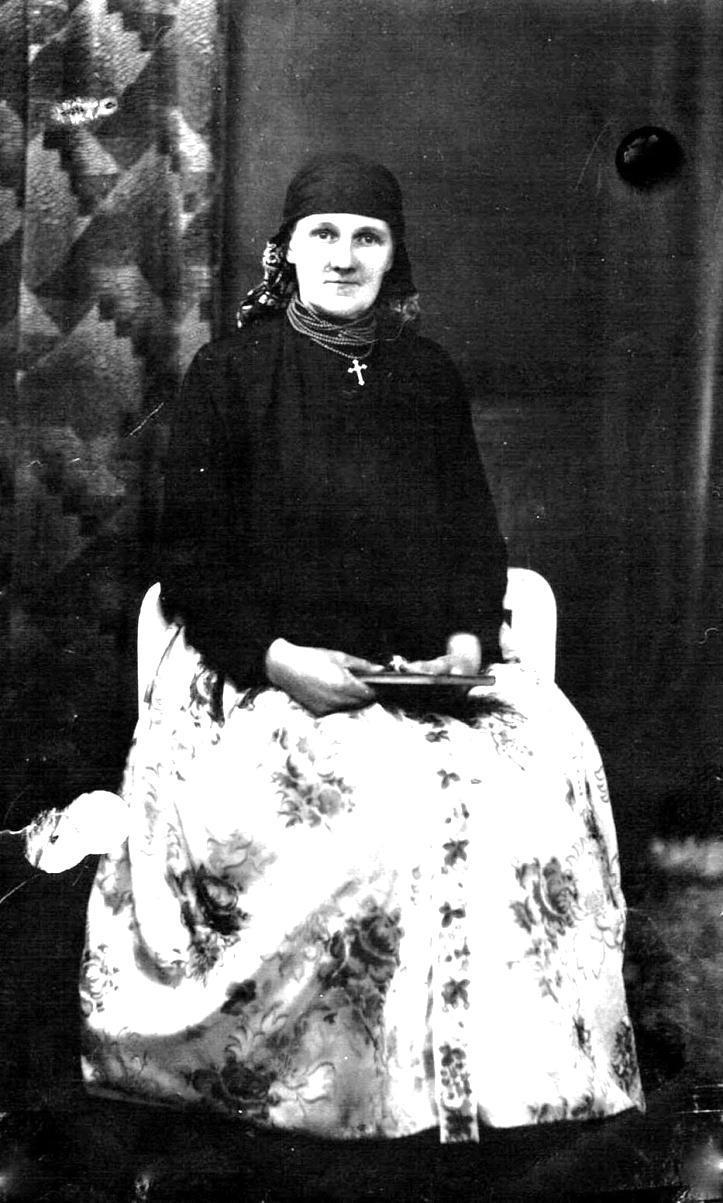 Barbara i Adam Podgórscy Galeria strojów śląskich z okolic Rudy Galeria zawiera wybrane fotografie strojów z terytoriów rudzkich 25, wyszukanych w zbiorach prywatnych oraz w dostępnej literaturze