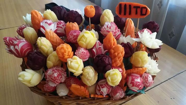 Dekoracja potraw (carving) Czas trwania kursu: 40 godzin. Koszt kursu do negocjacji.