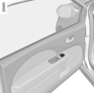 LUSTERKA WSTECZNE D E 2 1 A B 3 C Lusterka zewnętrzne regulowane elektrycznie Przy włączonym zapłonie, ustawić element sterujący 1 w położeniu: A w celu regulacji lusterka lewego, C w celu regulacji