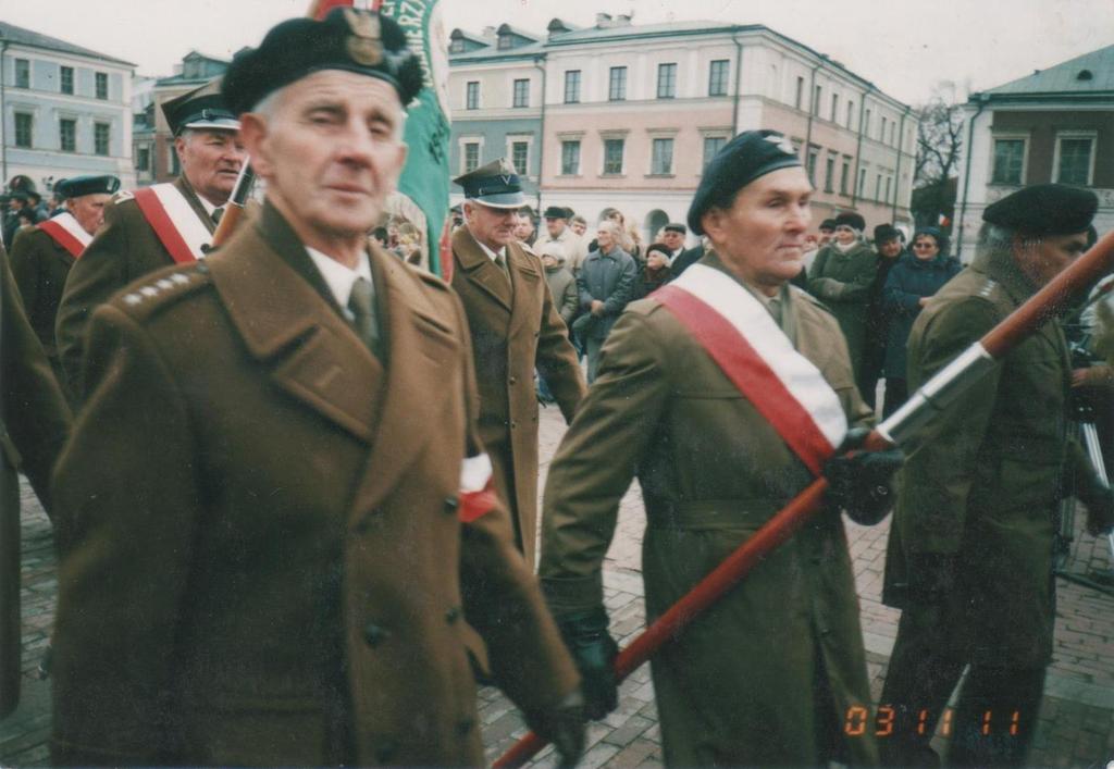 załącznik nr 7 zdjęcie nr 3 11 listopada 2003r.