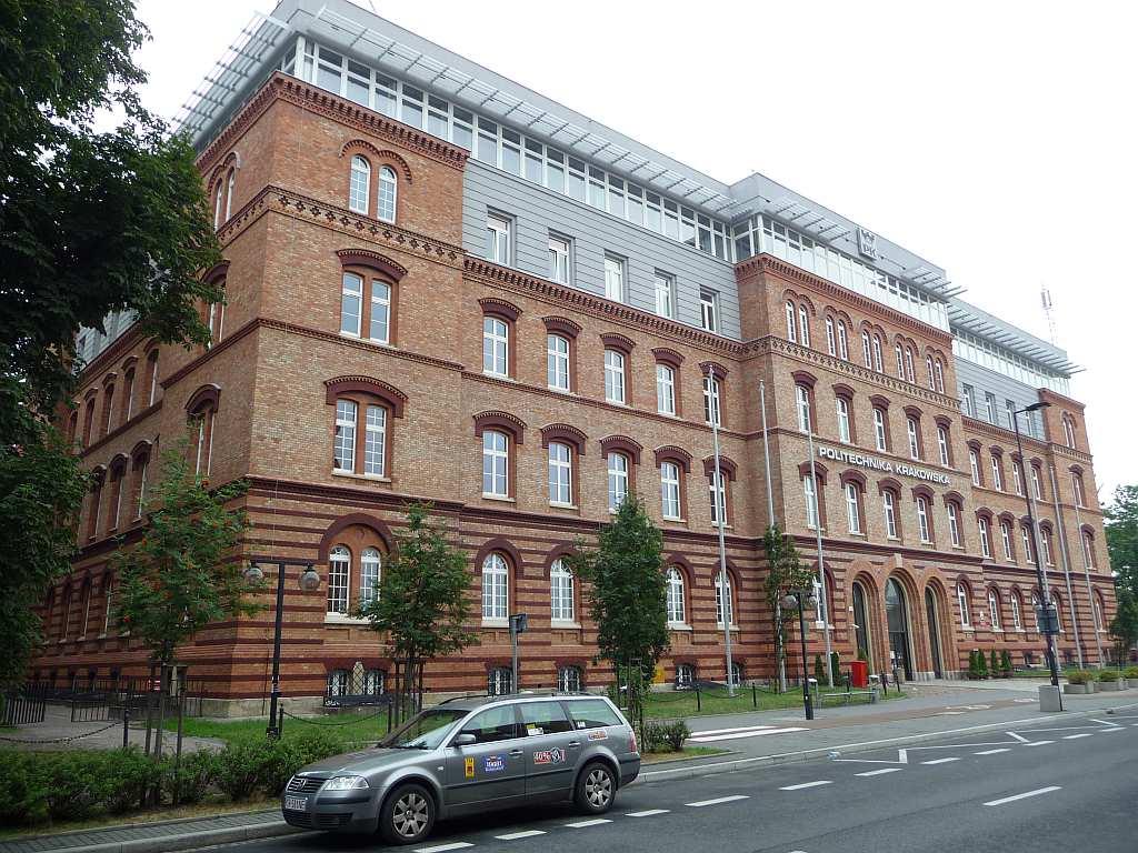 104 Fot. nr 189(189-193). Kilka ujęć budynków dawnych C.K. koszar piechoty im.
