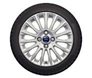 Ford Fiesta w wersji Titanium z lakierem metalizowanym Silver Silk oraz 16 obręczami kół ze stopów lekkich (D2XH2) 1 2 3 4 5 6 7 8 9 10 11 12 Ford Fiesta w wersji Sport z lakierem Race Red oraz 16