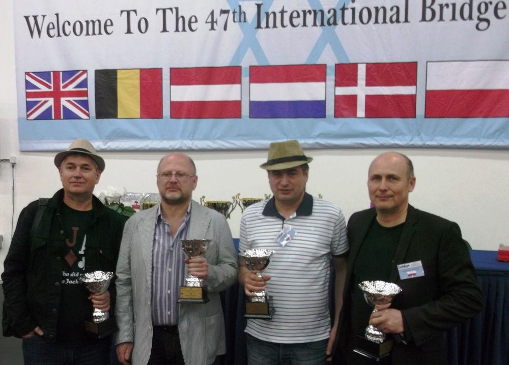 DruŜynowe Mistrzostwa Szwecji Chairmans Cup Orebro, sierpień.2013 2. B Gierulski, J Skrzypczak (A Manno, R Zaleski) Międzynarodowy Festiwal Vilnius CUP, Wilno. 28-31.08.