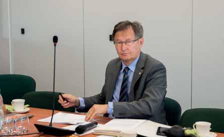 Rzeczywiście bardzo lubiłem pracę nad Informatorem i dobrze wspominam naszą współpracę. Cieszy mnie, że biuletyn był dobrze postrzegany nawet na forum krajowym i mam nadzieję, że to się nie zmieni.