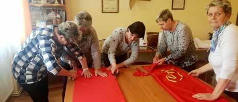 www.gmina.swidnica.pl WYDARZENIA KULTURALNE To właśnie do harcerzy należał jeden z ostatnich etapów kompletowania biało- -czerwonych flag.
