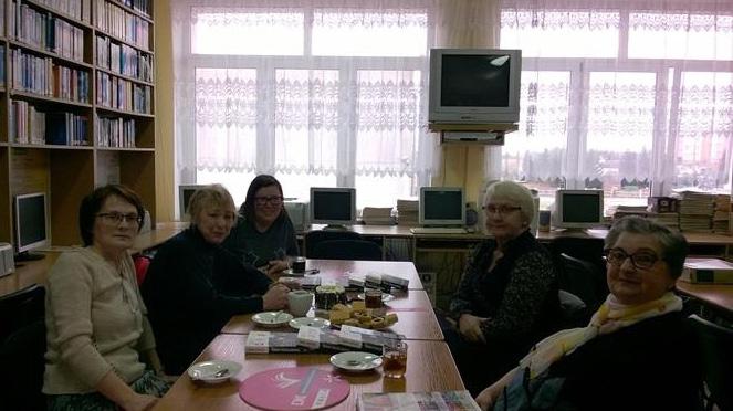 CAŁA POLSKA CZYTA DZIECIOM W dniu 20 lutego, oddział przedszkolny - Krasnale ze Szkoły Podstawowej w Kandytach, skorzystały z zaproszenia pracownika Gminnej Biblioteki w Kandytach, gdzie w ramach