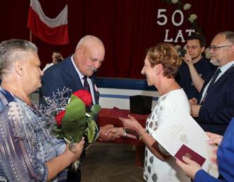Leon Lesiak Maria Kubiak świętowała w Domu Pomocy Społecznej w Kamińsku swoje setne urodziny Teofila i Romuald Waszkiewicz