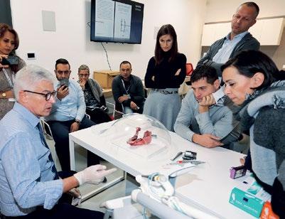 Podczas warsztatów odbywają się pokazy, umożliwiamy skorzystanie z naszych laserów, a