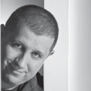 17 sierpnia 2018 (piątek), godz. 14.30 Z Marcinem Wichą rozmawia Michał Nogaś Marcin Wicha Grafik. Projektował (i projektuje) okładki, plakaty i znaki graficzne. Jego teksty ukazywały się m.in. w Autoportrecie, Literaturze na Świecie i Tygodniku Powszechnym.