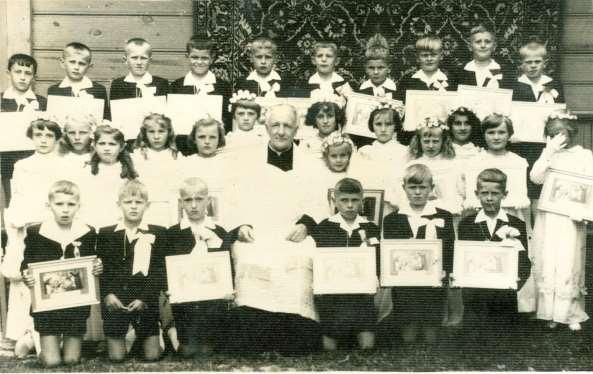 16 Monografia rzymskokatolickiej parafii św. Anny Matki Najświętszej Marii Panny w Tuczępach, pojechał w stronę Wojsławic.