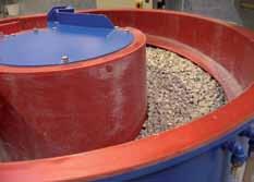 Obróbka wibracyjna Śrutowanie Wheelabrator Plus oferuje urządzenia wibracyjne do obróbki końcowej, płyny i środki technologiczne, które obsługują wiele sektorów przemysłowych.