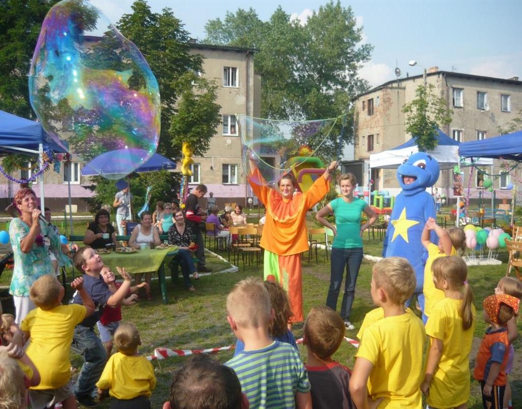 Dowody zmiany rok 2012 Mieszkańcy samodzielnie organizują różne inicjatywy: