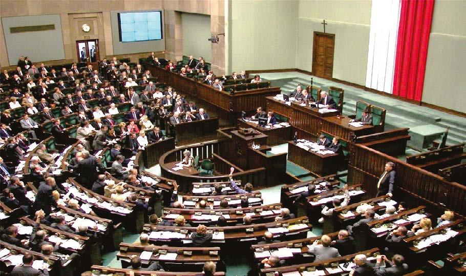 Wysokości składek i zasady wyliczania świadczeń określa parlament. Stopy procentowe składek na ubezpieczenia społeczne określa ustawa z 13 października 1998 r. o systemie ubezpieczeń społecznych.