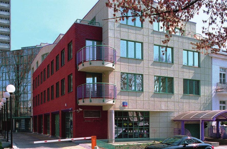 Wiśniowa 40 Warszawa, Mokotów WARSZAWA, Mokotów Wiśniowa 40 to sześciokondygnacyjny kameralny budynek biurowo-mieszkalny, oferujący około 3000 m² powierzchni biurowej do wynajęcia.