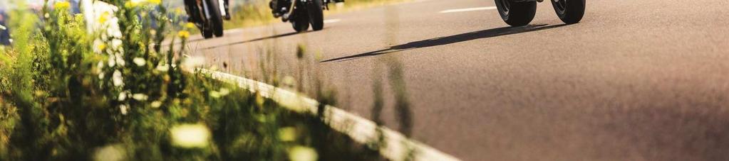 Dodatkowo można w niej znaleźć listy kontrolne i rady ekspertów dla zapalonych motocyklistów.