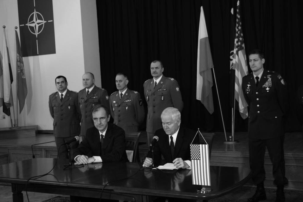 Fotografia 8. Podpisaniem umowy bilateralnej o polsko-amerykańskiej współpracy wojsk specjalnych, Kraków, 19.02.2009 rok.