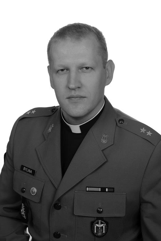 146 Noty o autorach ks. ppor. dr Sławomir BYLINA Ksiądz, ppor. dr nauk humanistycznych, specjalizacja historia współczesna, por. Federacji Kawalerii Ochotniczej.