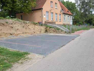 Trwają prace związane z wymianą pieca, grzejników oraz oświetlenia. W SP Słup ocieplenie budynku z zewnątrz.