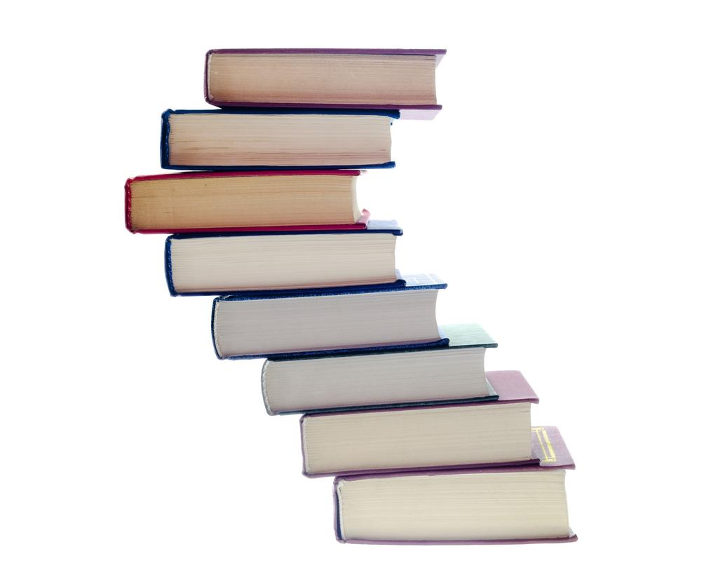 Zmiany w funkcjonowaniu bibliotek powiatowych Str. 5 PiMBP W MIECHOWIE W 2012 r.